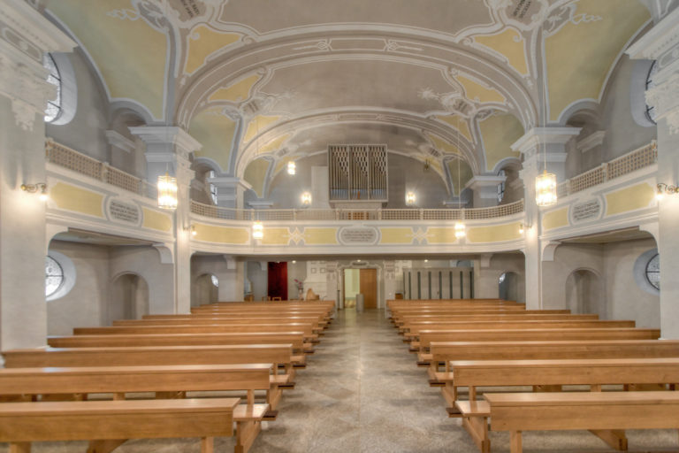 Klosterkriche mit Orgel