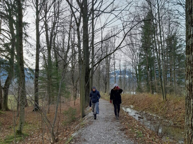 Mitleben und Gemeinschaft kennenlernen