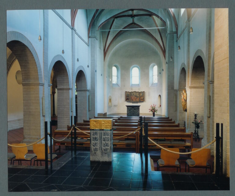 Klosterkirche Innen1 2 768x641