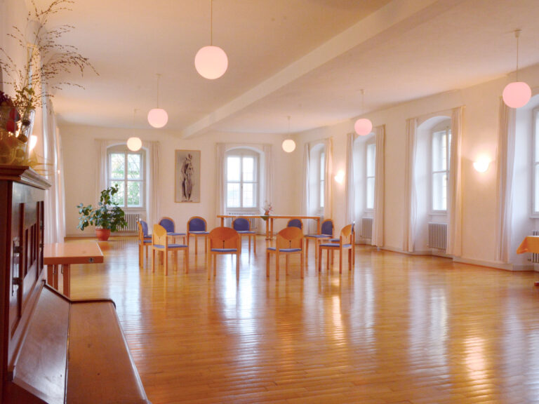 Haus Klara Antonia Werr Saal kloster oberzell 768x576