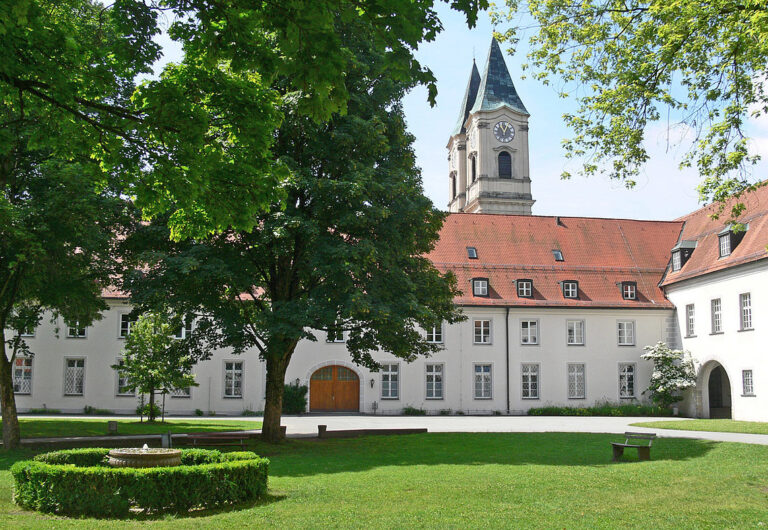 Klosterinnenhof 1 768x530