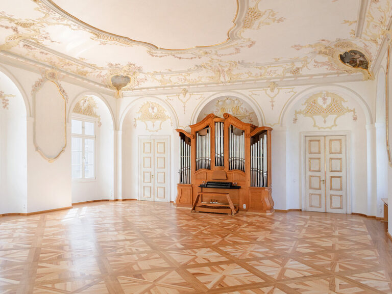 Salettl mit Orgel 768x577